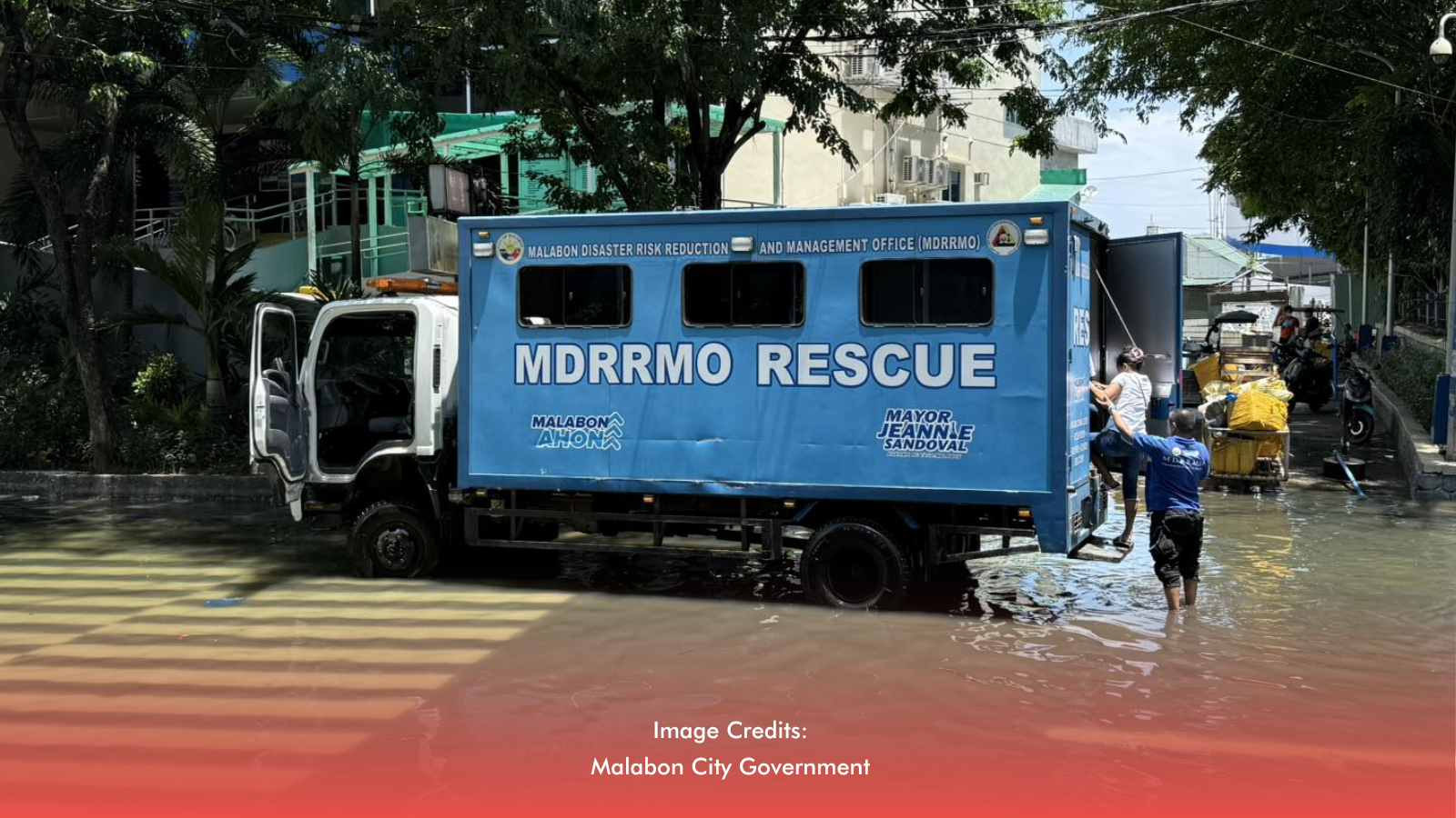 Free Shuttles Deployed For Stranded Metro Manila Commuters